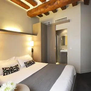 ** Hotel Des Princes France